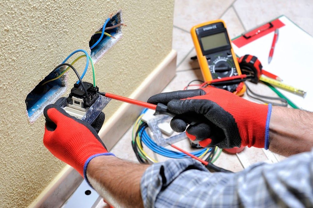 Best Rated Electrician in Coquitlam: EV Charger, Lighting Installation, and Emergency Electrician Services in Coquitlam